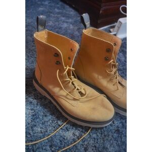 Sorel boots (size 9)